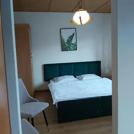 Rum i privatbostad Goscinne Kaja Kudowa-Zdrój